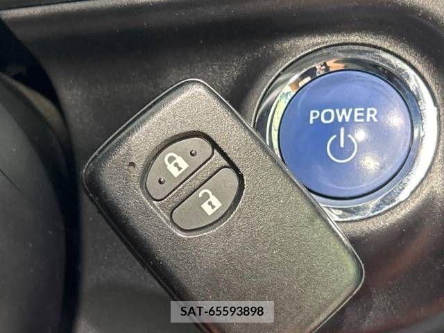 Toyota AQUA 2016-12 350330-6