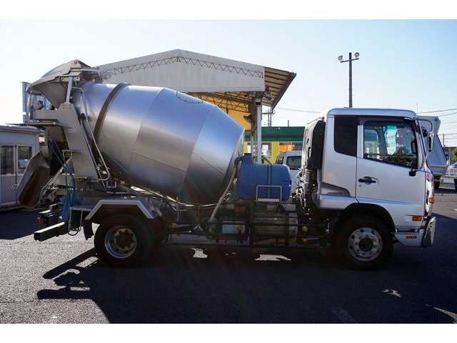 Nissan CONDOR 2014-03 421-4