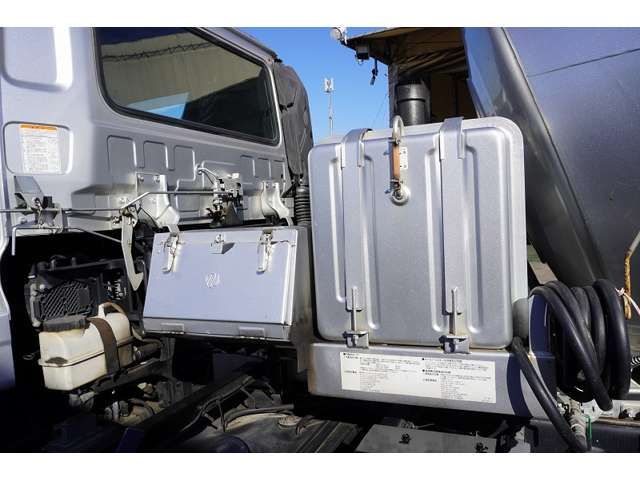 Nissan CONDOR 2014-03 421-15