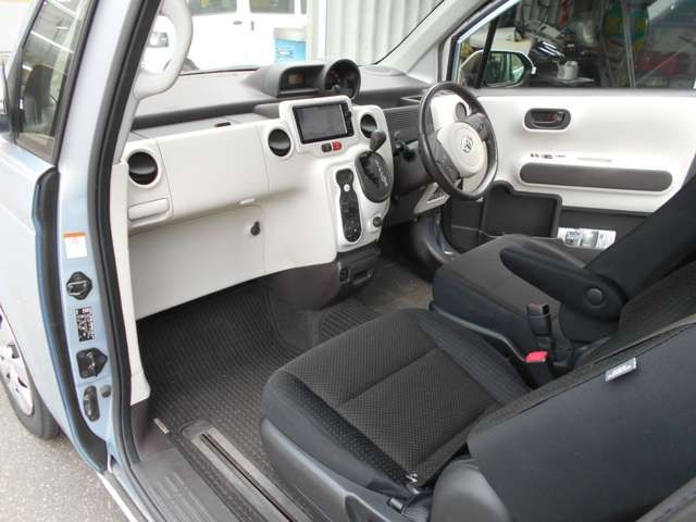 Toyota PORTE 2016-02 3855-6