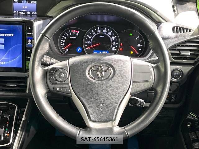 Toyota VOXY 2019-02 211684-12