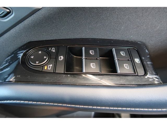 Mazda CX-30 2021-01 186778-12