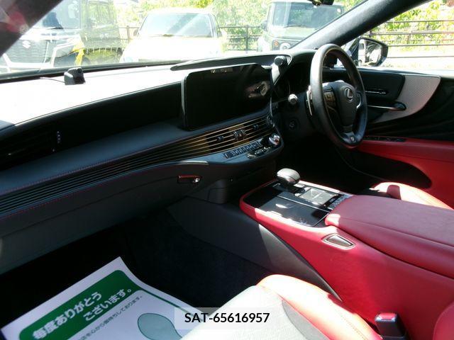 Lexus LS 2022-04 275502-13