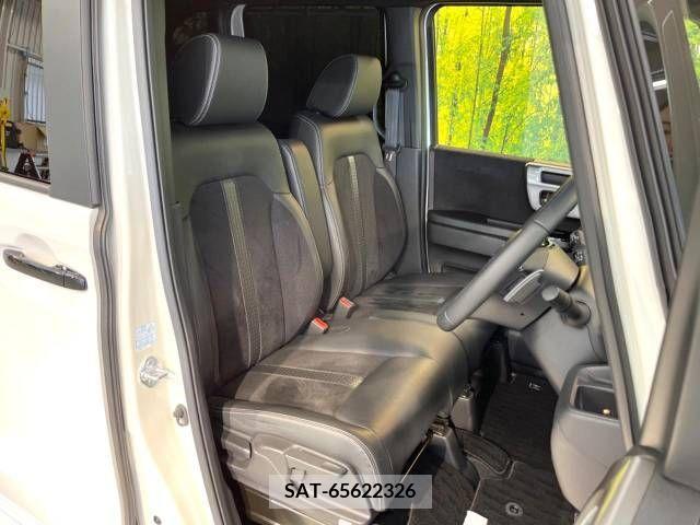 Honda N BOX CUSTOM 2022-11 338451-8