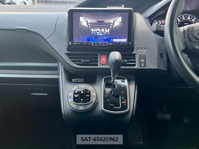 Toyota NOAH 2017-05 343241-1
