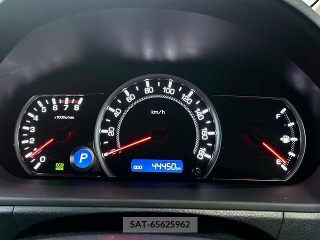 Toyota NOAH 2017-05 343241-22