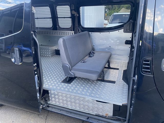 Nissan NV350 Caravan 2014-04 14921-15
