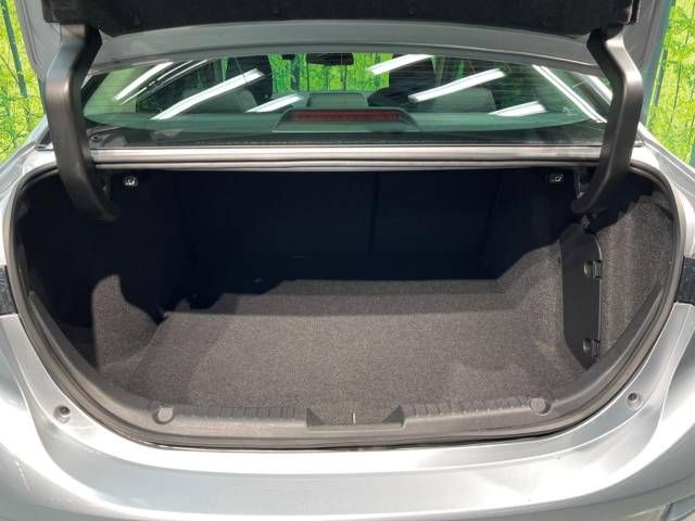 Mazda AXELA 2017-04 26884-10