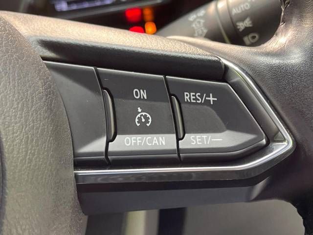 Mazda AXELA 2017-04 26884-3