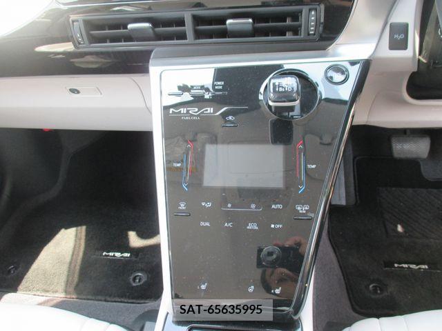 Toyota Mirai 2018-01 376759-21