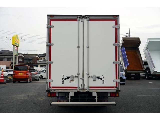 Isuzu ELF TRUCK 2018-01 195975-3