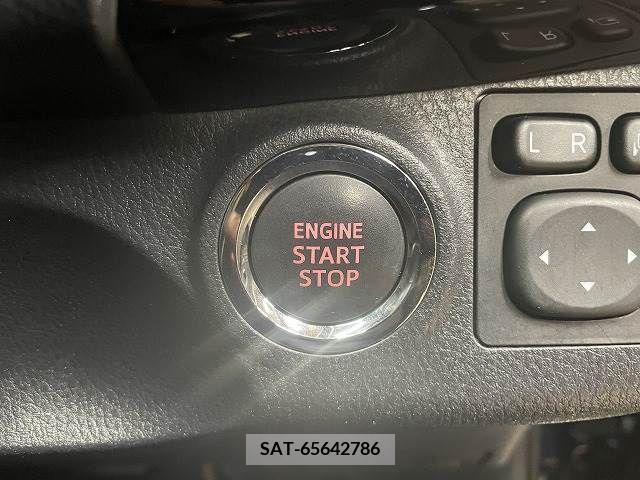 Toyota VITZ 2018-09 224725-15