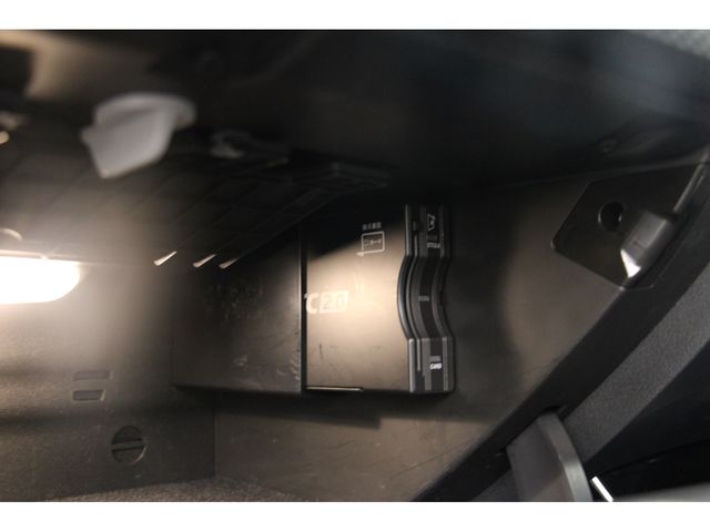 Mercedes Benz A-CLASS 2018-12 9703-12
