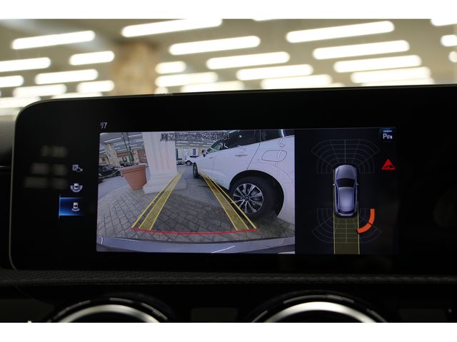 Mercedes Benz A-CLASS 2018-12 9703-8
