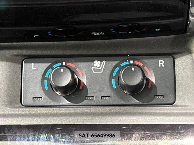 Toyota VELLFIRE 2018-01 369755-7