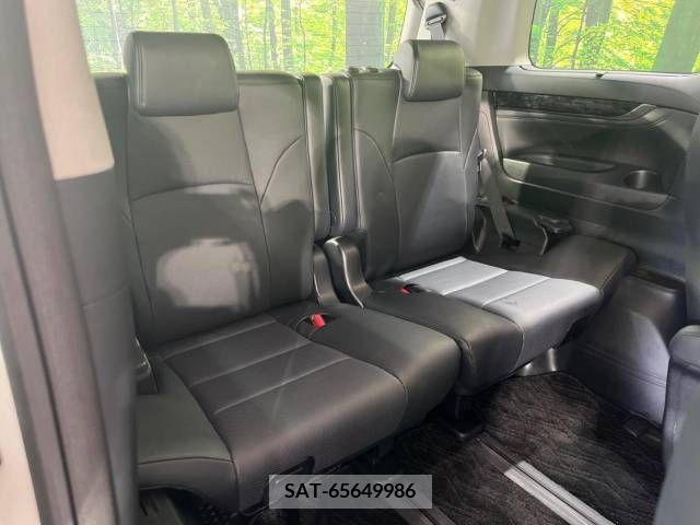 Toyota VELLFIRE 2018-01 369755-10