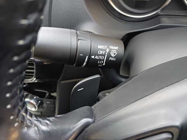 Mazda ATENZA 2013-01 14238-29