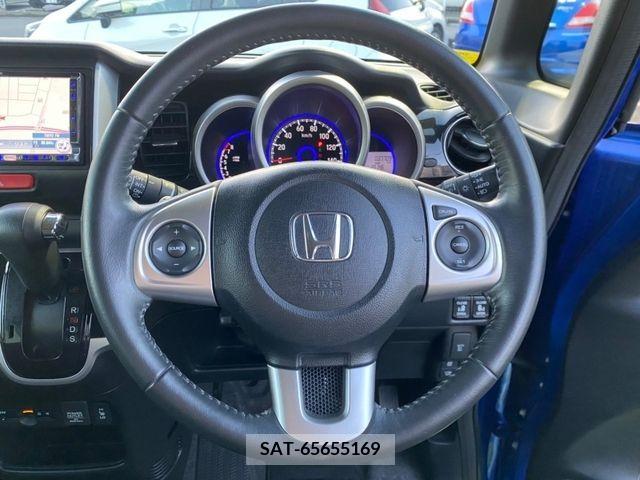 Honda N BOX CUSTOM 2017-05 209954-9
