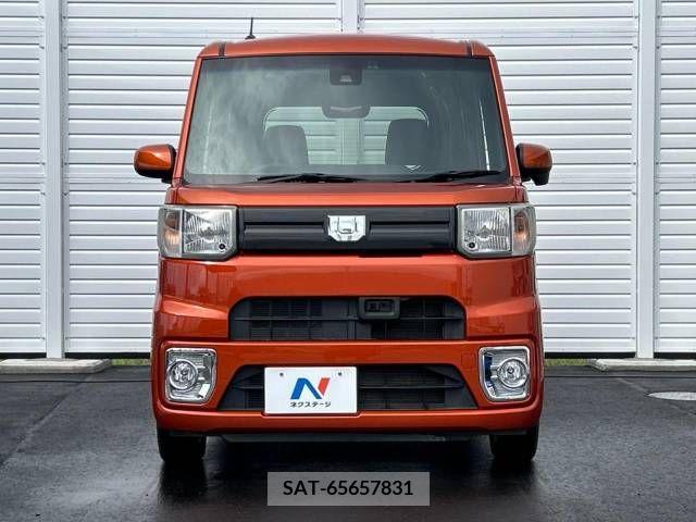 Daihatsu WAKE 2017-02 250714-14