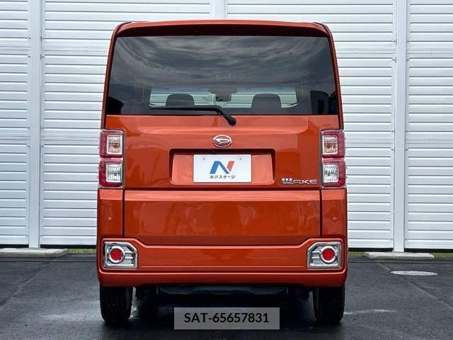 Daihatsu WAKE 2017-02 250714-15