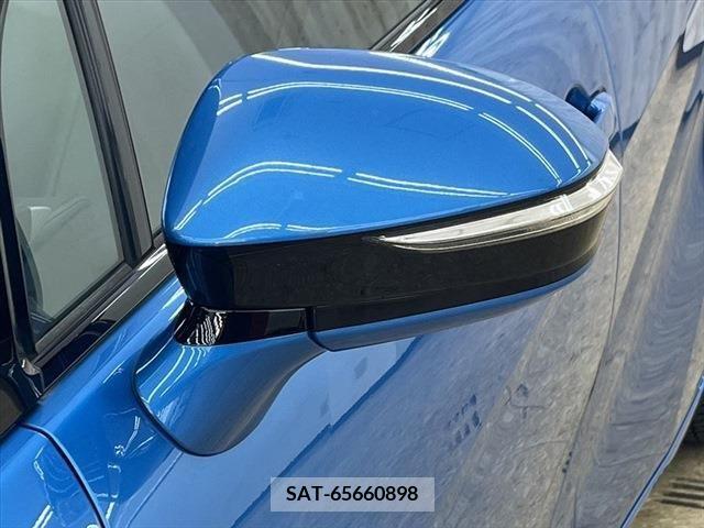 Toyota Mirai 2016-02 350901-24