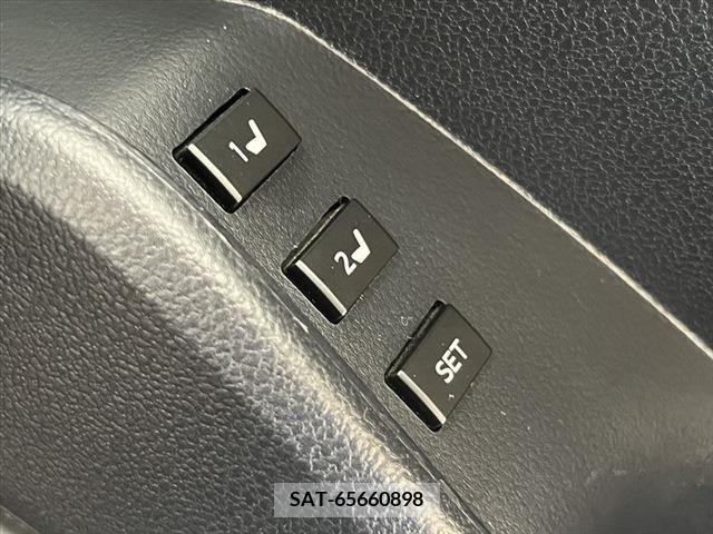 Toyota Mirai 2016-02 350901-7