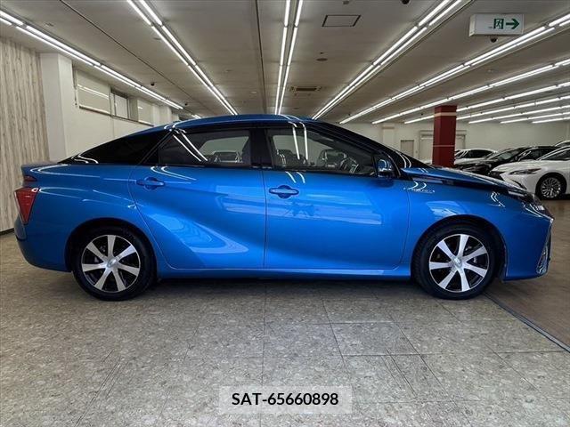 Toyota Mirai 2016-02 350901-17