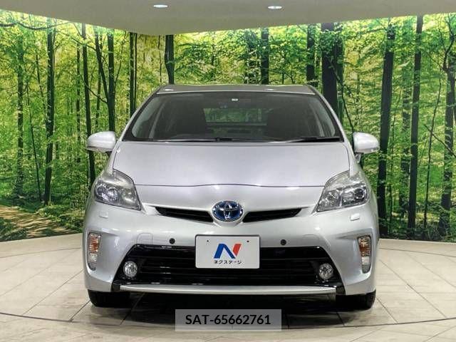 Toyota PRIUS 2013-06 322122-14
