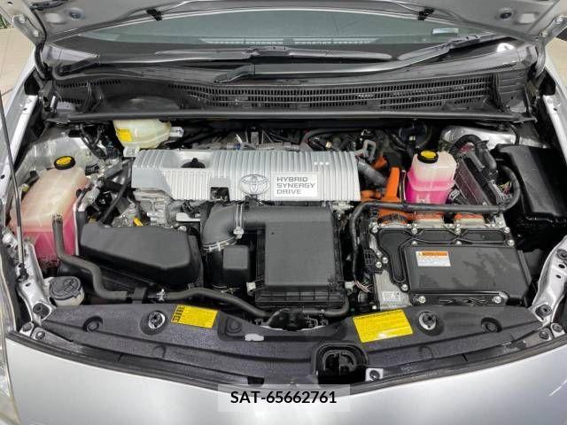 Toyota PRIUS 2013-06 322122-18