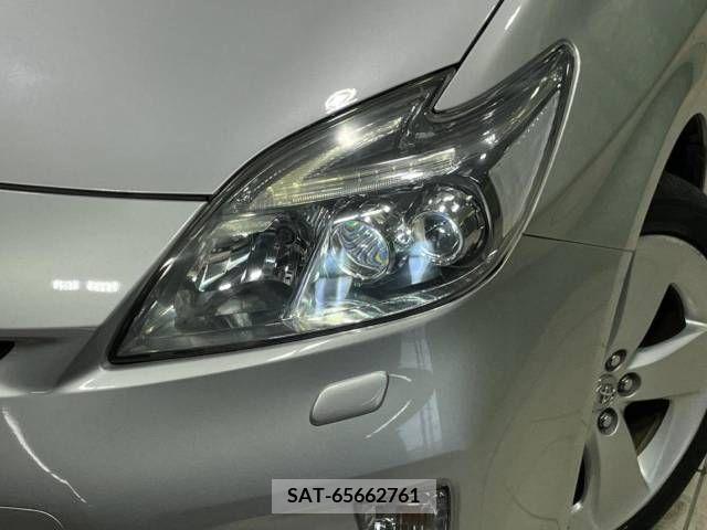 Toyota PRIUS 2013-06 322122-12