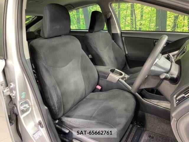 Toyota PRIUS 2013-06 322122-8