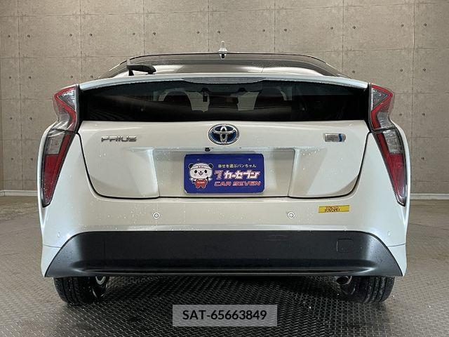 Toyota PRIUS 2017-02 224317-6
