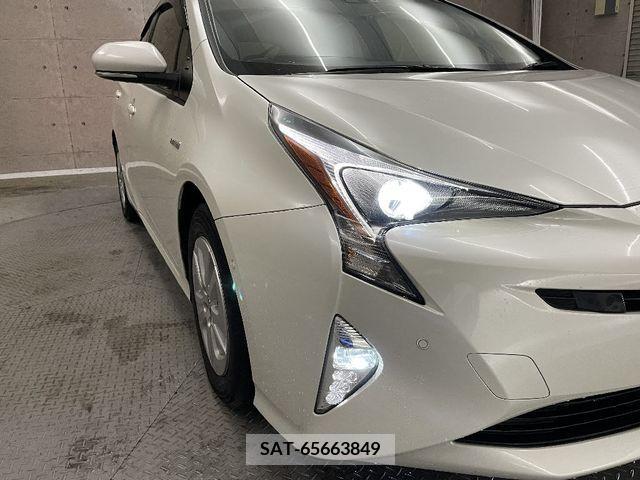Toyota PRIUS 2017-02 224317-9