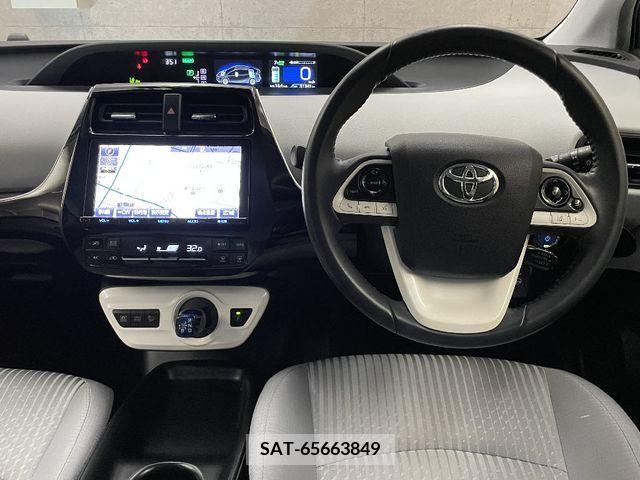 Toyota PRIUS 2017-02 224317-1