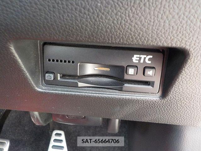 Suzuki SWIFT 2017-10 368990-7