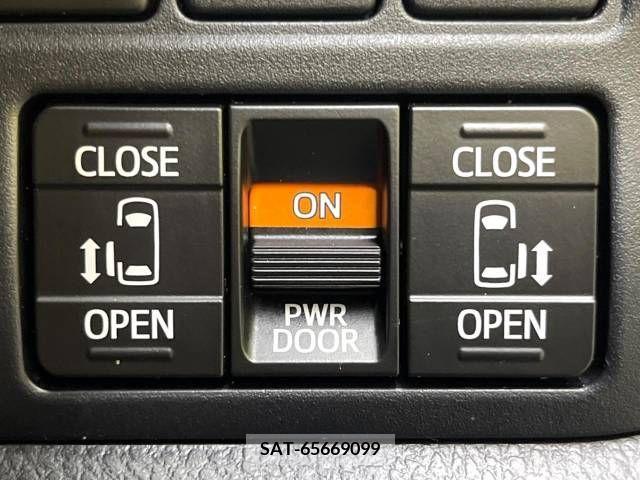 Toyota VOXY 2017-11 288857-5