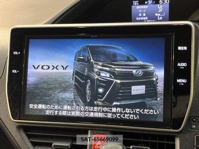 Toyota VOXY 2017-11 288857-2