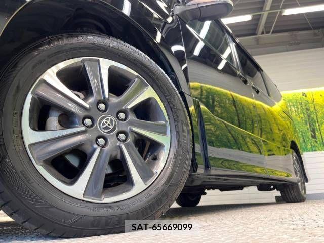 Toyota VOXY 2017-11 288857-14