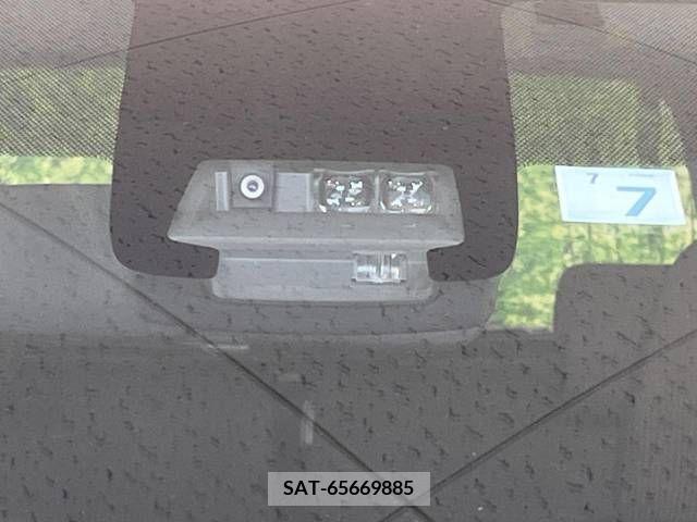Toyota SIENTA 2016-01 343652-4