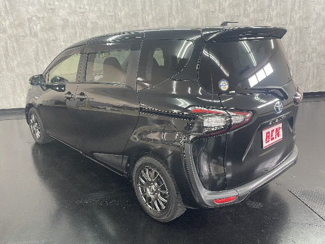Toyota SIENTA 2016-09 28621-8