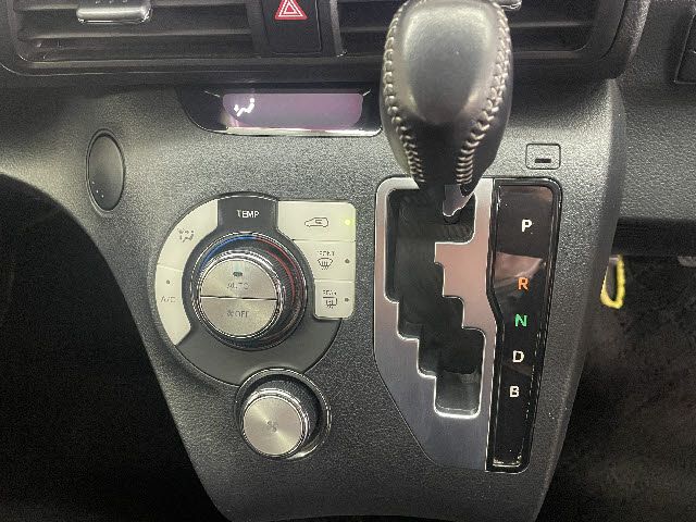 Toyota SIENTA 2016-09 28621-14