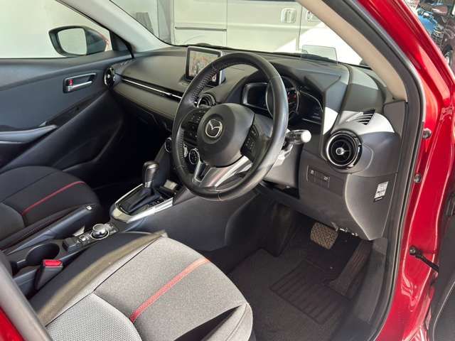 Mazda DEMIO 2014-11 188531-17