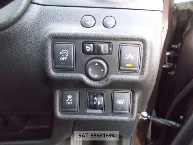 Nissan NOTE 2015-03 206937-9