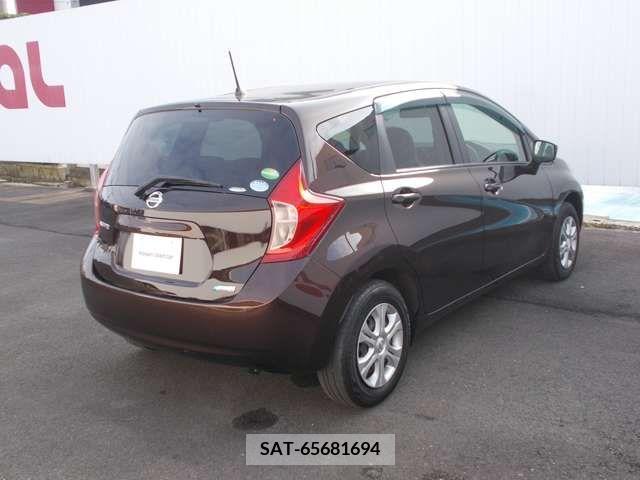 Nissan NOTE 2015-03 206937-4
