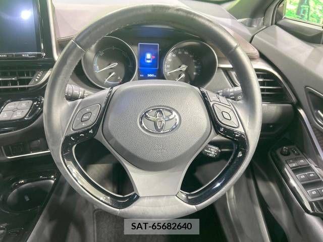 Toyota C-HR 2017-06 335123-11