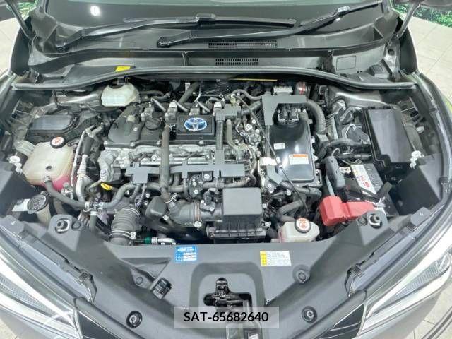 Toyota C-HR 2017-06 335123-18