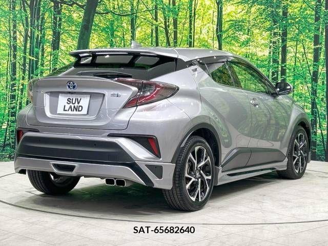 Toyota C-HR 2017-06 335123-17