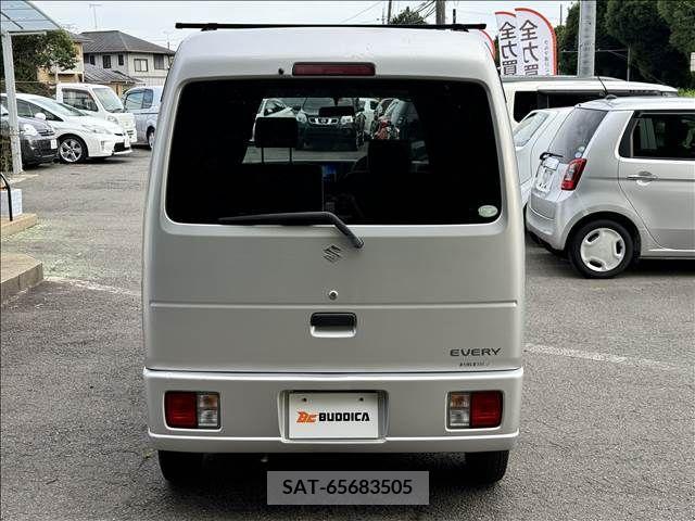 Suzuki EVERY 2006-10 352292-22