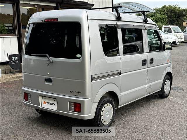 Suzuki EVERY 2006-10 352292-23