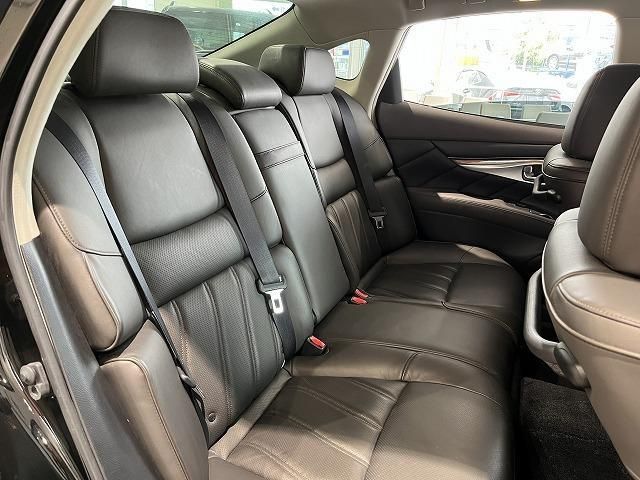 Nissan FUGA HYBRID 2013-02 189470-12
